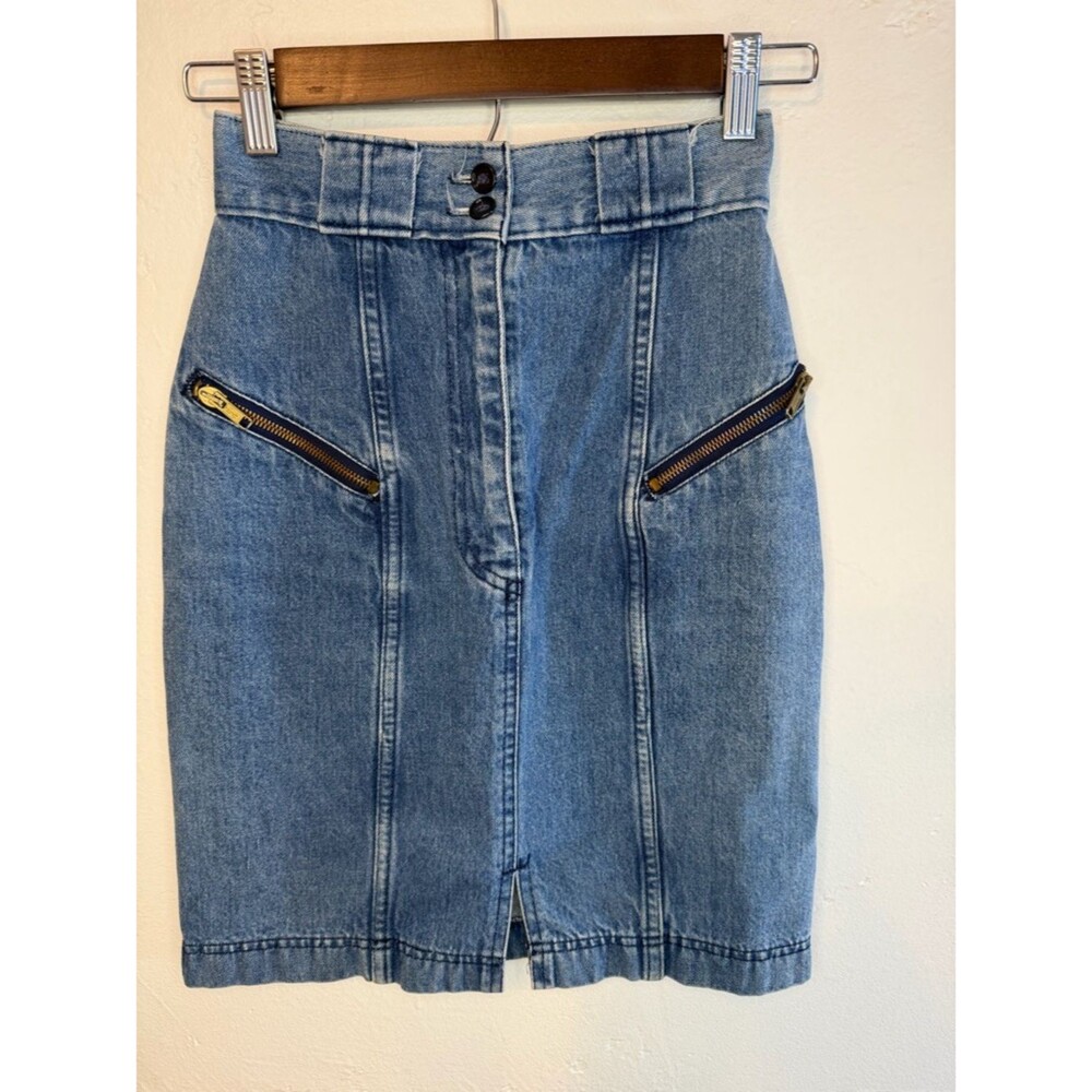 VINTAGE  denim skirt size 2